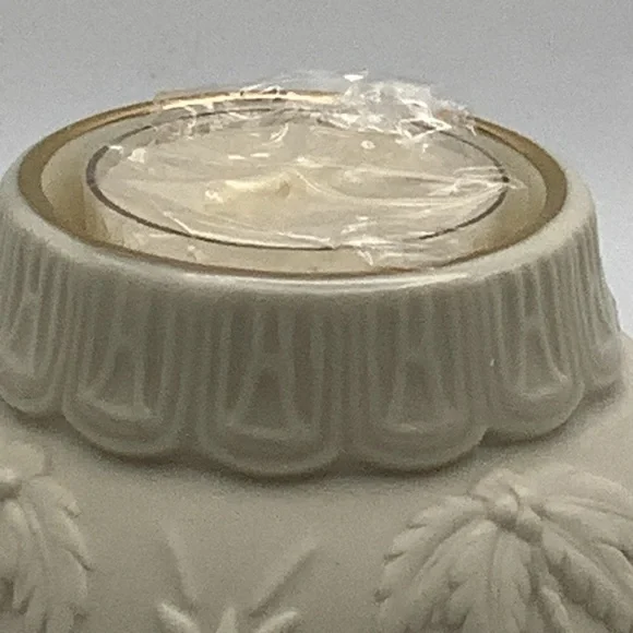 New Lenox Ornamental Glow Nativity Votive - Picture 7 of 16